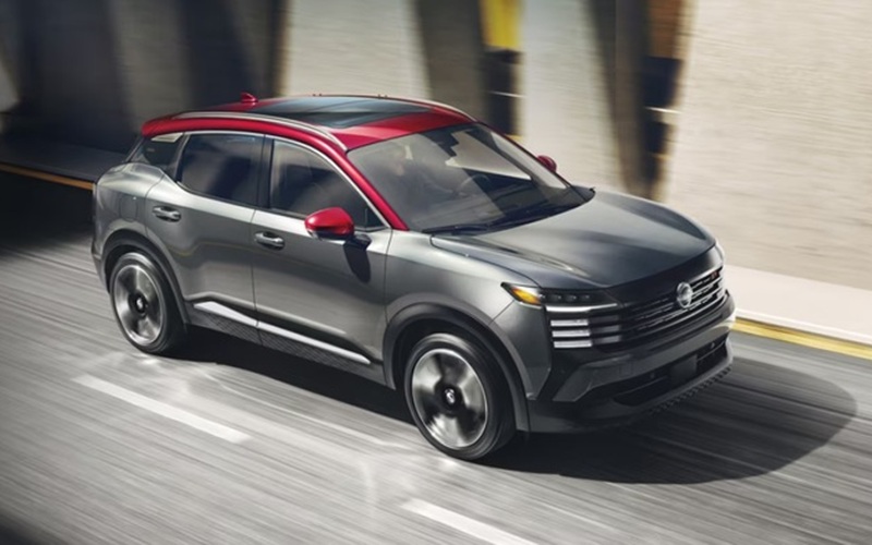 2025 Grey Nissan Kicks