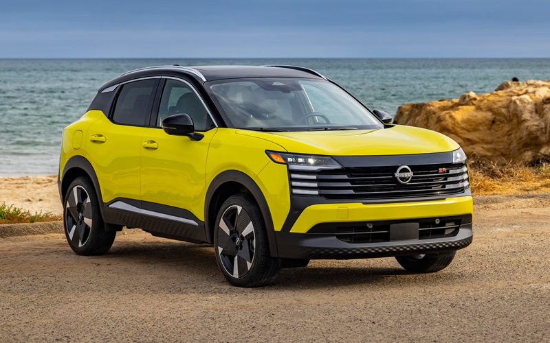 2026 Yellow Nissan Kicks