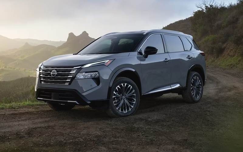2026 Grey Nissan Rogue